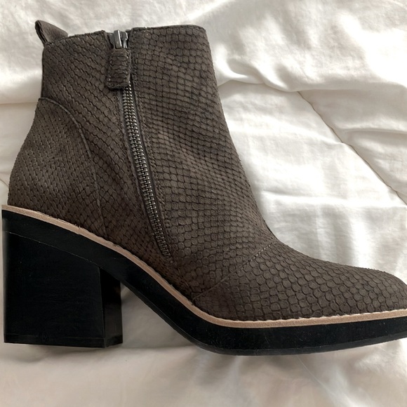 EILEEN FISHER Ozma bootie Size 9.5 - Picture 5 of 8